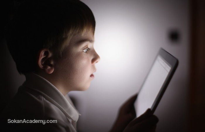آیا استفادهٔ زیاد از اینترنت موجب بیماری‌های روانی در نوجوانان می‌شود؟